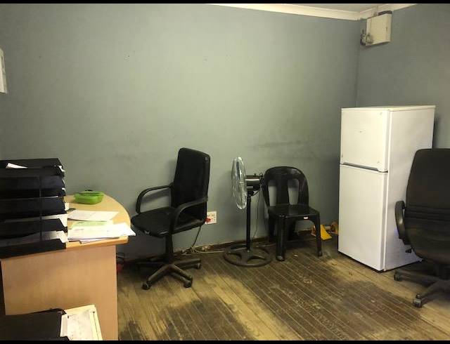 675M² WAREHOUSE FOR SALE IN WESTMEAD